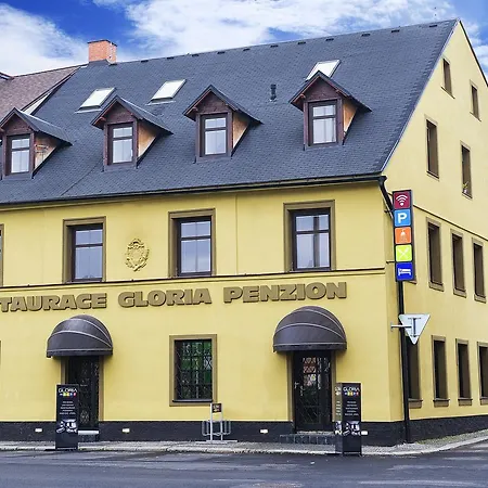 Gloria Lägenhetshotell Chrastava